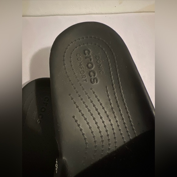 Crocs Iconic Comfort Unisex Sandals Slides US Size M 9 W 11 Black Spell Out EUC - Picture 3 of 7